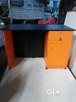 4*2 3drawer table brand new