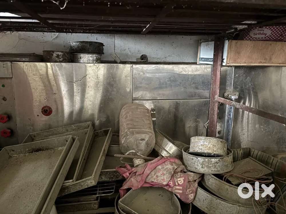 Bakery  material handling equipment One handed use