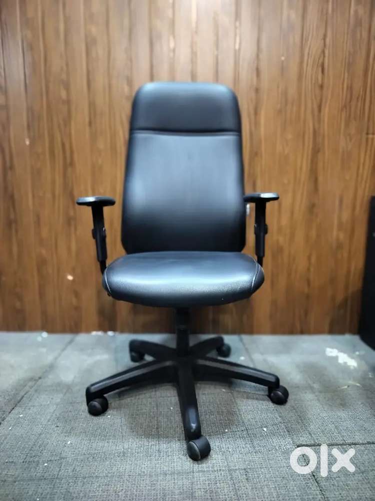 FEATHERLITE BRANDED LEATHER CHAIR FOR SALE