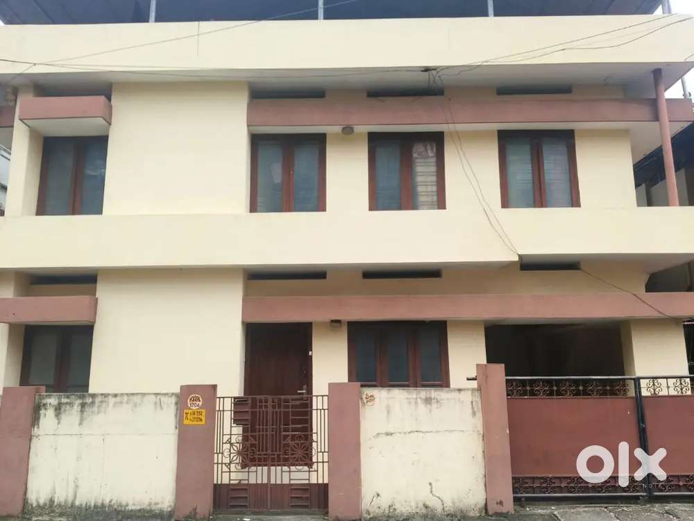 PG for Men at Jagathy & Nandhavanam