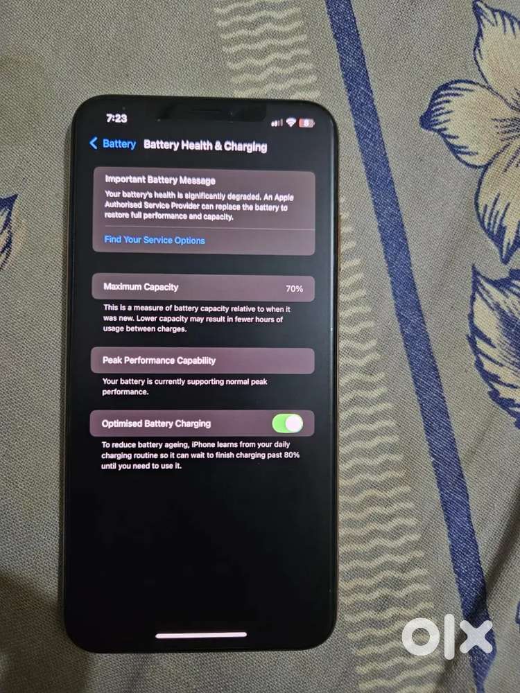 3 phones Iphone xs max poco X2 poco f1