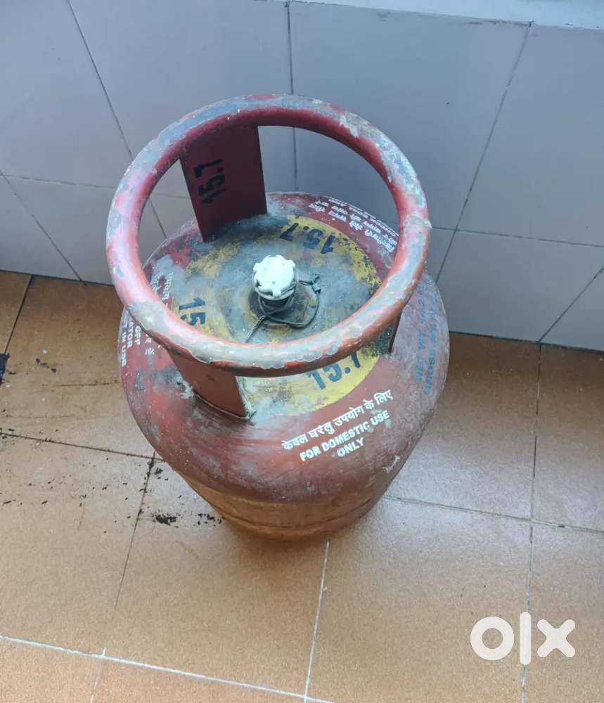 Empty cylinder