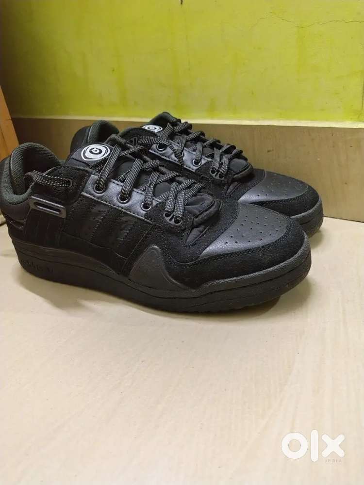 Sneaker 3 days old in brand new condition