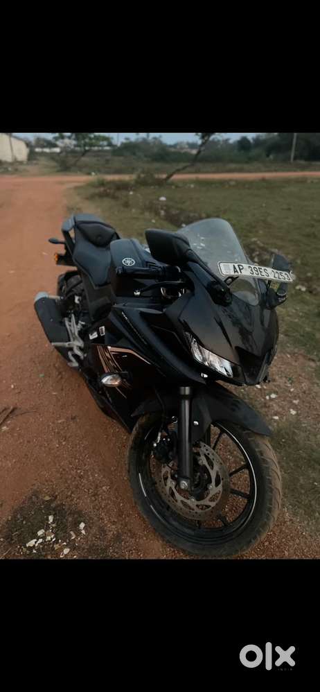 Yamaha R15 V3