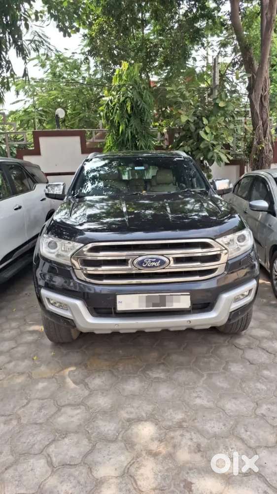 Ford Endeavour 2016