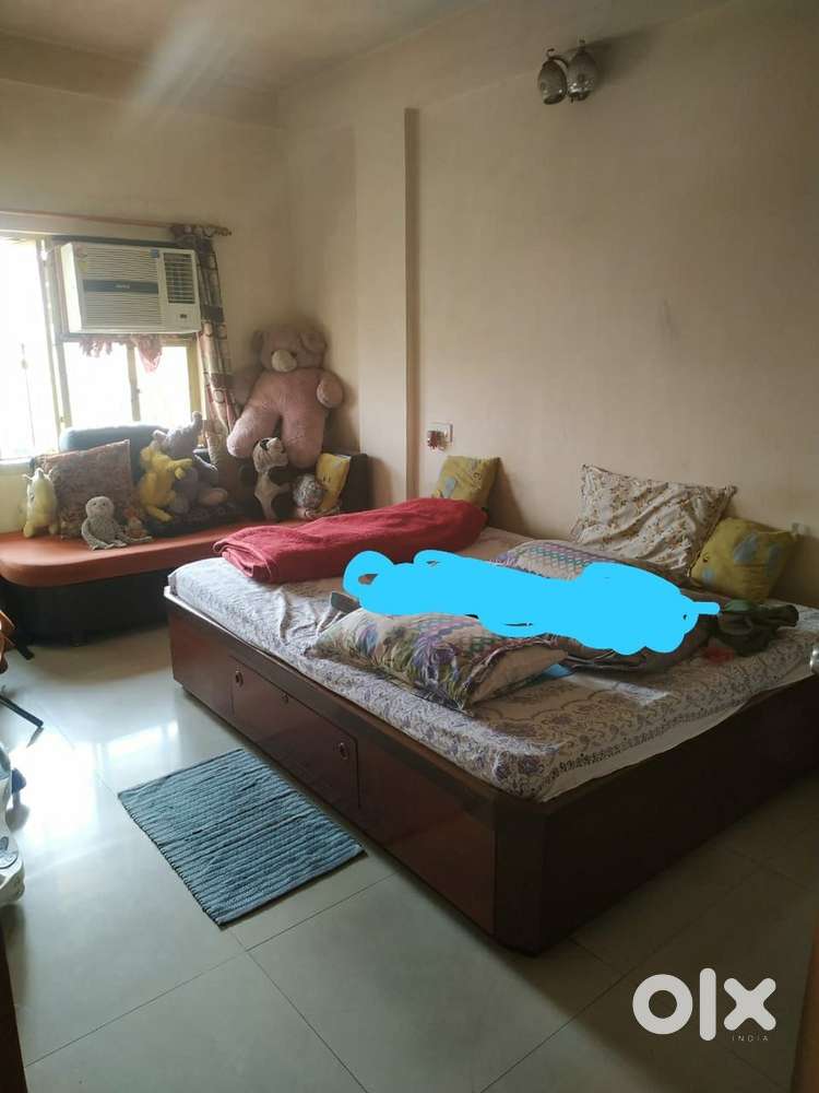 Flat at Behala Manton