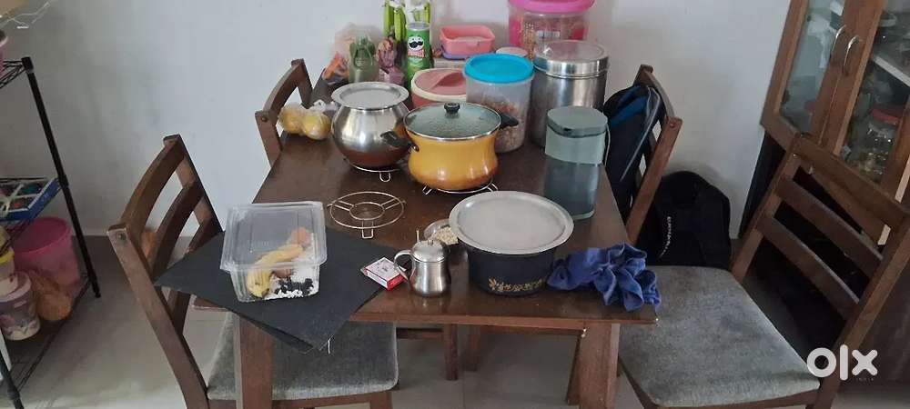 3 years old Dinning table with chairs