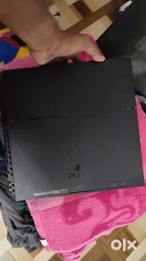 Urgent Sale PS4 with orginal Sony Joystick