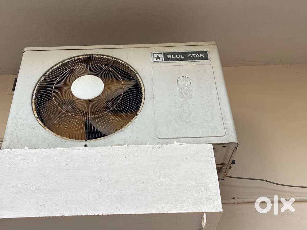 Blue star Non Invertor 1.5 ton ac - 10 trs old working condition