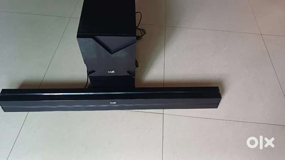 Boat Avante 2000 160v sound bar with wireless subwoofer