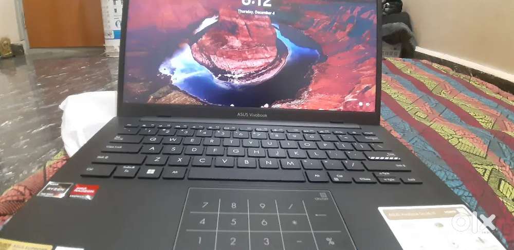 ASUS vivobook 8/512