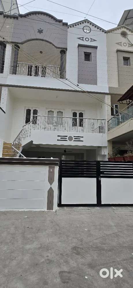 4bhk Semi Furnished Banglow For RENT Near Crystal Mall