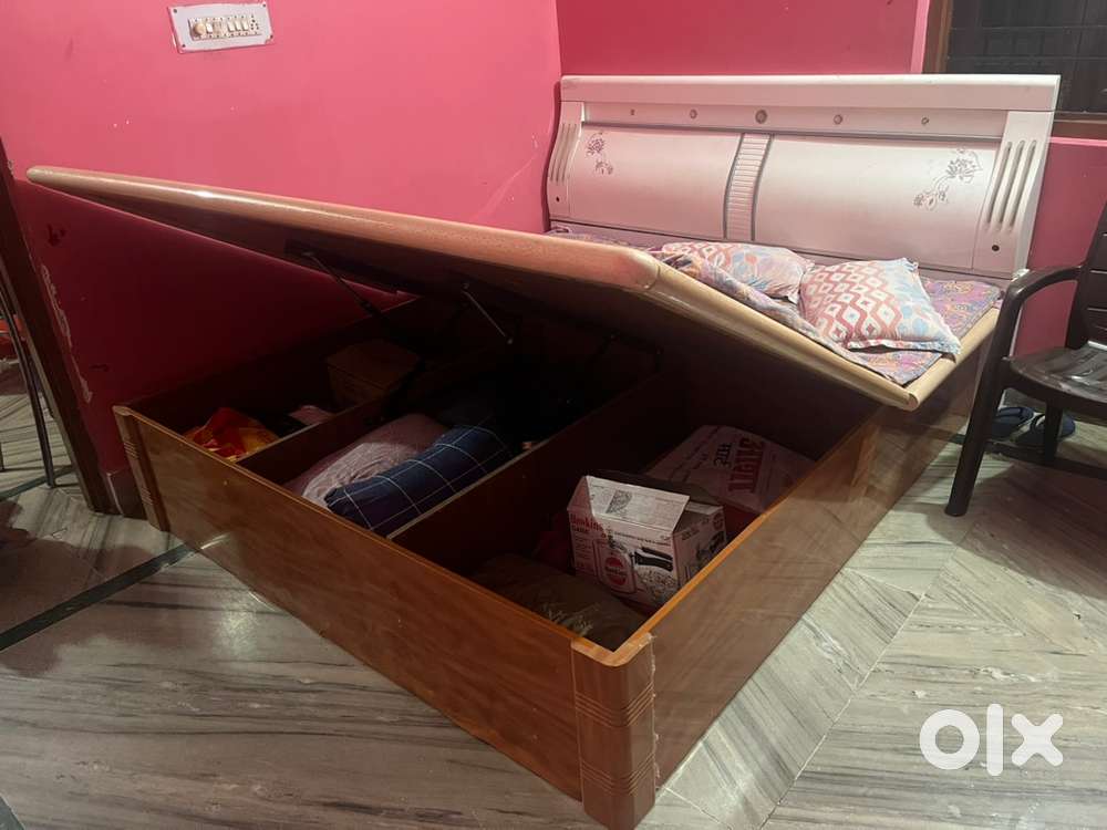 New sofa only 8month