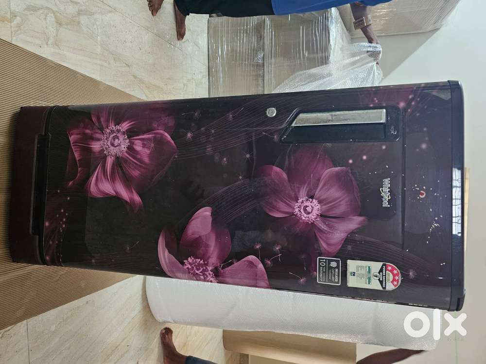 Whirlpool Refrigerator with stand