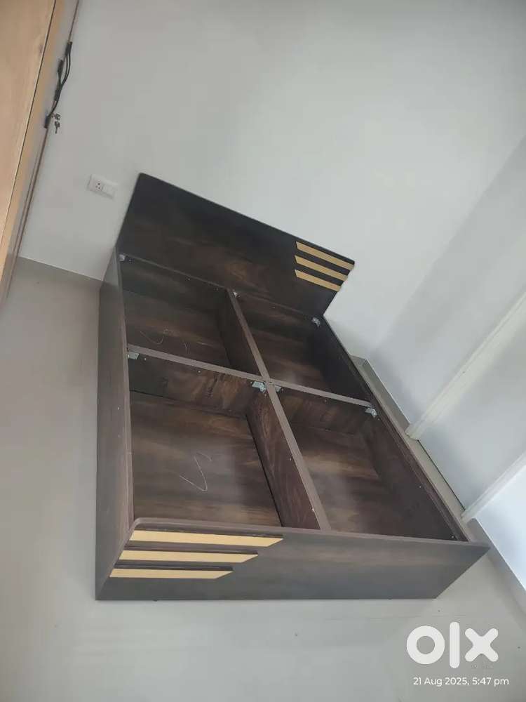 Storage bed factory new