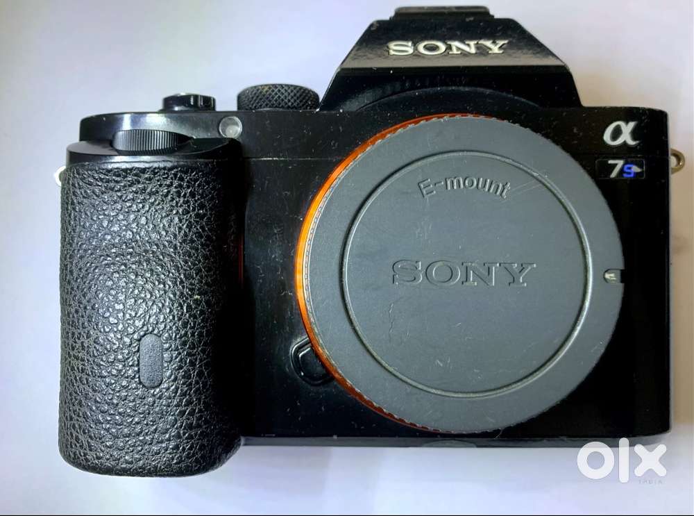 Sony a7s camera with battery and charger