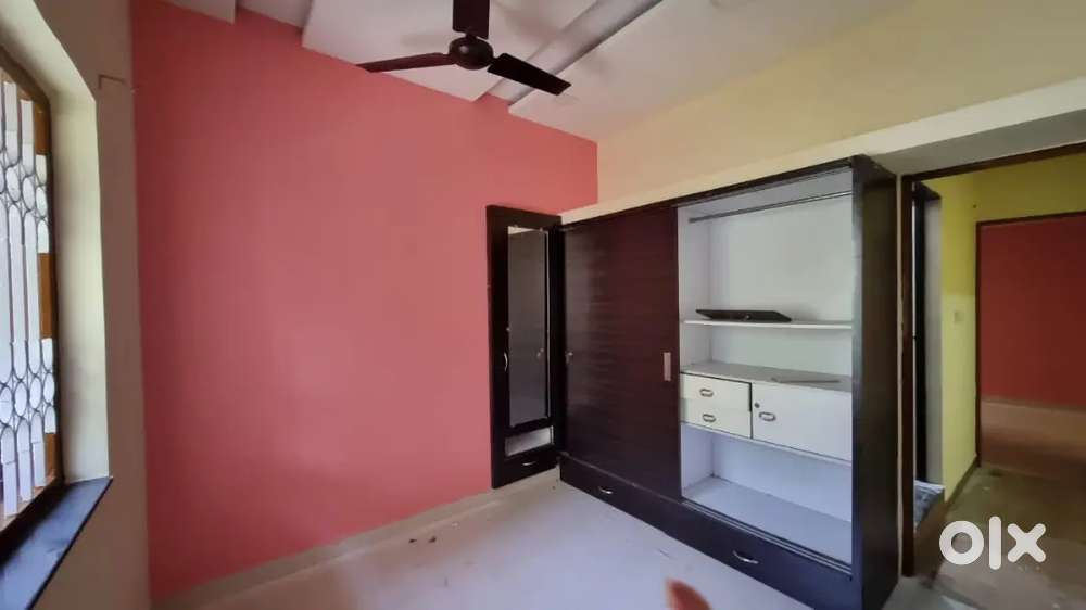 2 bhk house for rent at good locality for families