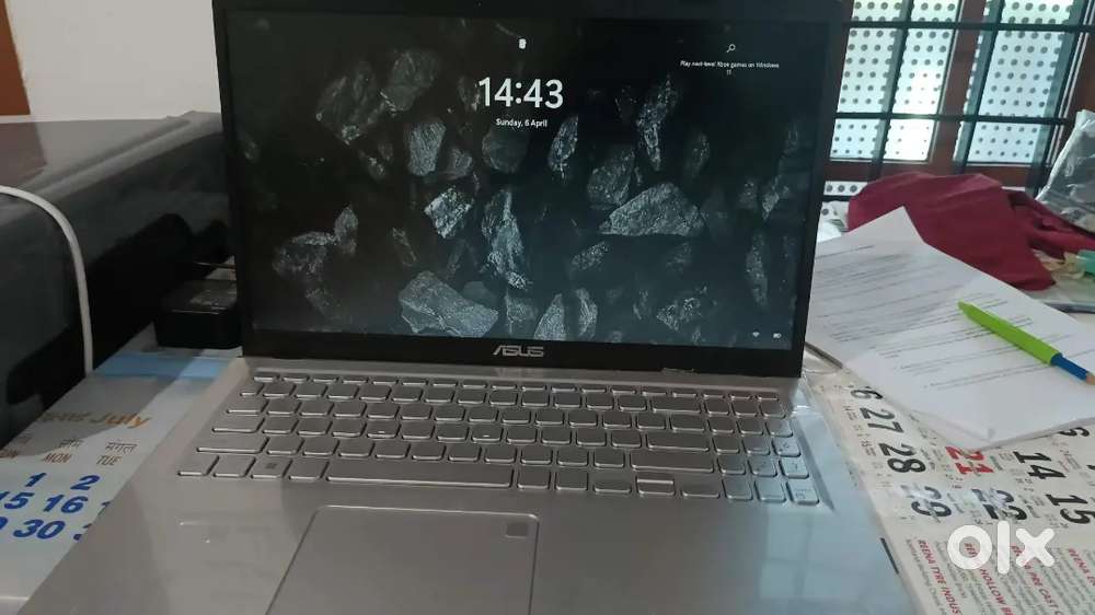 Asus vivobook 15