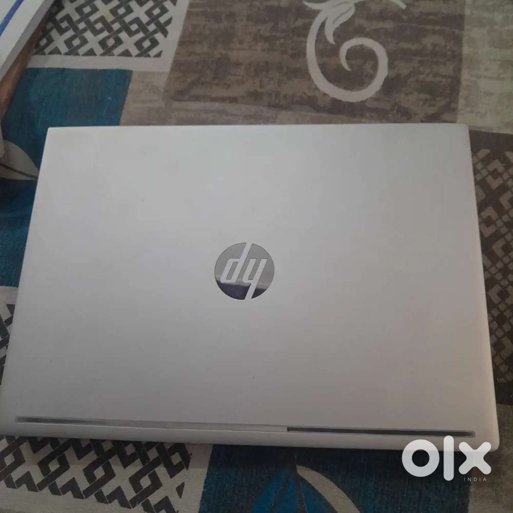 New condition hp laptop dm if interested