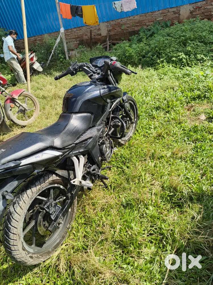 Bajaj Pulsar 150.  2 yaar 4 month old ergent sell