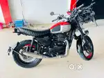 Yezdi scrambler 2023 mint condition with extended warranty