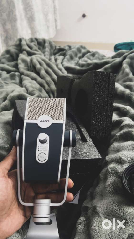 AKG lyra microphone