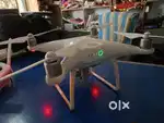 Dji phantom 4 drone