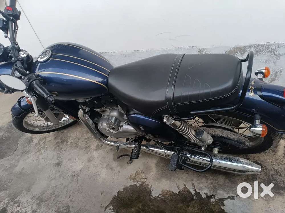 Want to sell Jawa 42  motorcycle all new only 5100 km run