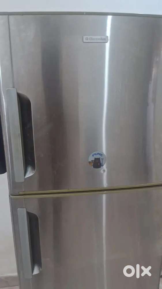 Me apna fridges sell kar rha hu
