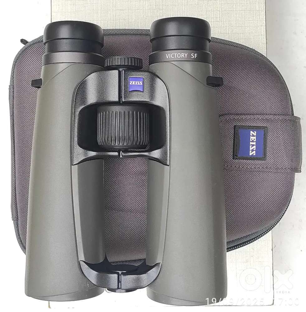 Zeiss Victory SF 10x42 HD Binocular