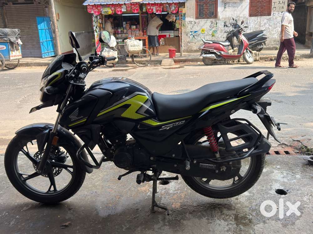 just  1 year  old  new condition All pepar ok