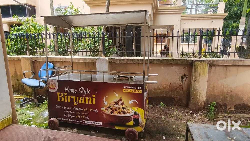 A Huge Size Food Stall