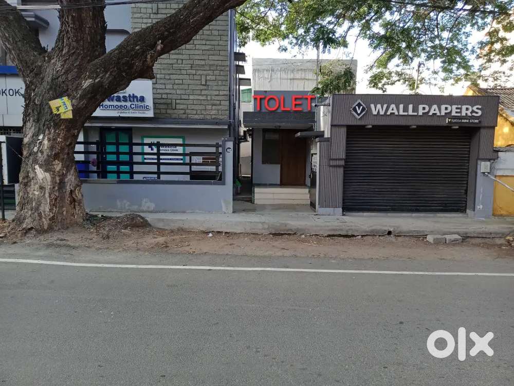 Commercial space ground floor 550 sq.ft. @ R.S. PURAM!!!