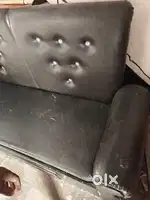 Shetty sofa pura ok hai bs ik side thora jaha patya hoya