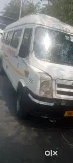 CNG tempo traveller