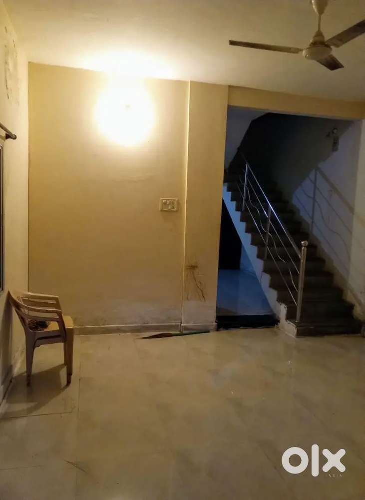 Duplex , with 3.5 BHK rent 15000/ mon th (slightly negotiable).