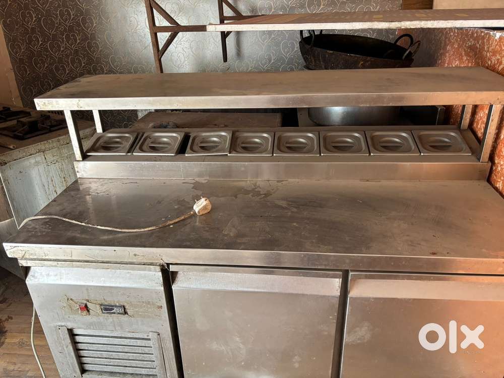 Counter fridge for restaurant