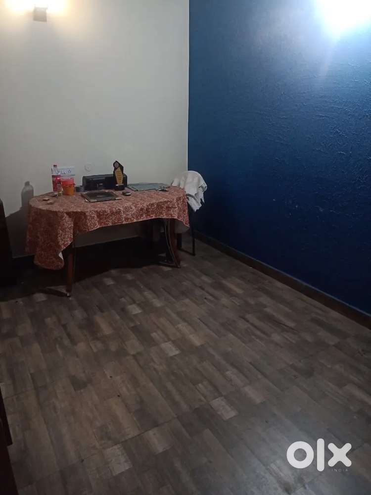 2 Bhk flat for Rent near Maharishi Mandir borsajai school