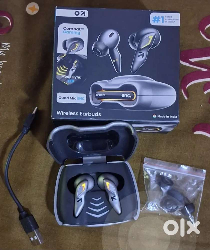 GOBOULT ASTRA TWS BUDS ,1YEAR WARRANTY BILL, CHAR CABLE, EXTRA EARTIPS