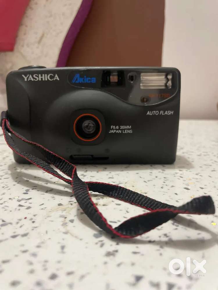 Camera yashica band