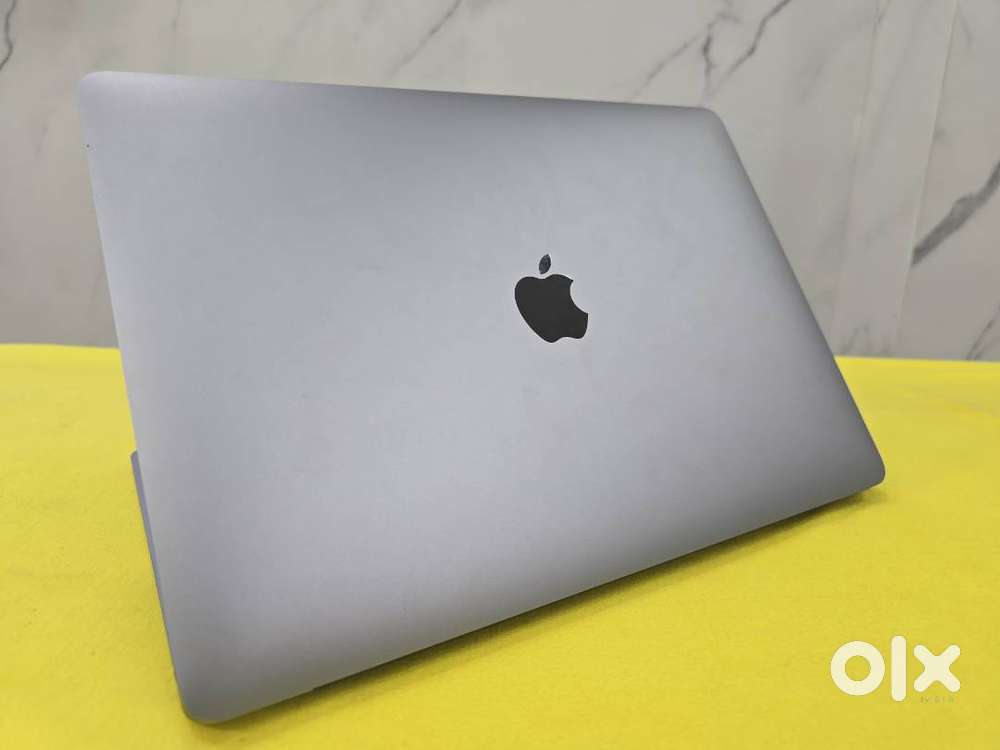 MAC BOOK AIR M1 CHIP PROCESSOR BOX PIECE NEW LOOK LAPTOP