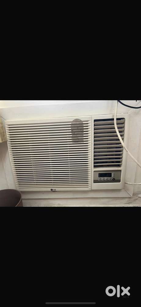 AC/ air conditioner in good condition