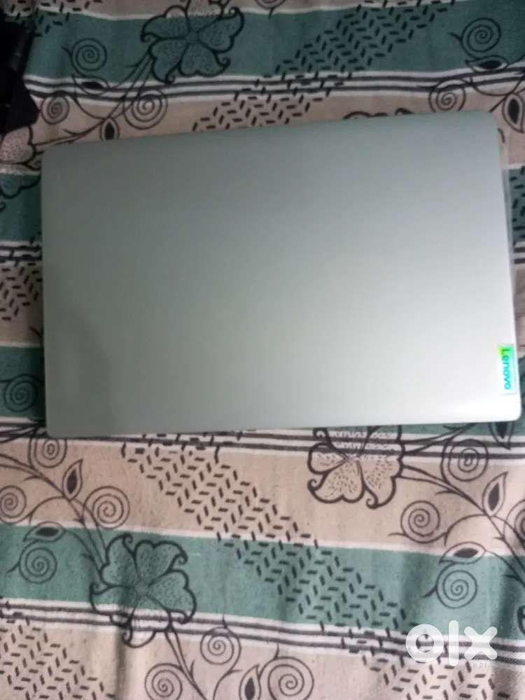 Lenovo IdeaPad 1 15ADA7 – Ryzen 3  8GB RAM  512GB SSD