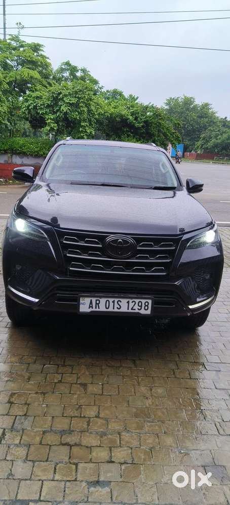 Toyota Fortuner 4X4 MT 2.8 Diesel, 2023, Diesel