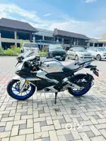 R15 m top model hp number  8000 km run 1st owner showroom condition