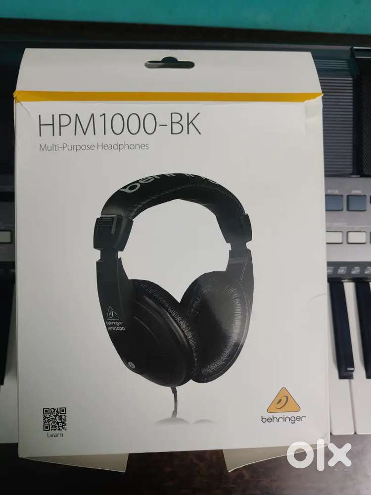 Behringer HPM1000 studio headphone