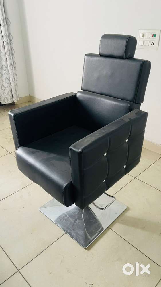 Saloon equiptment