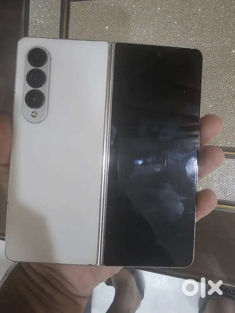 Z4 fold 256