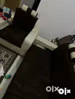 5 seating sofa & 1 centre table