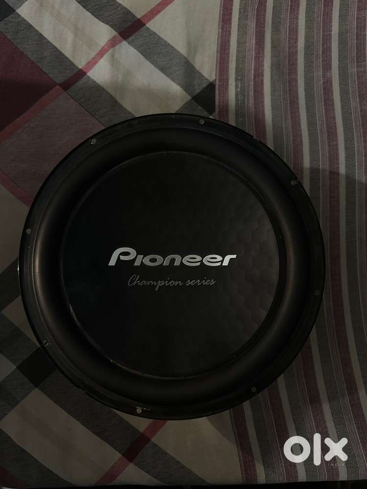 Pioneer subwoofer